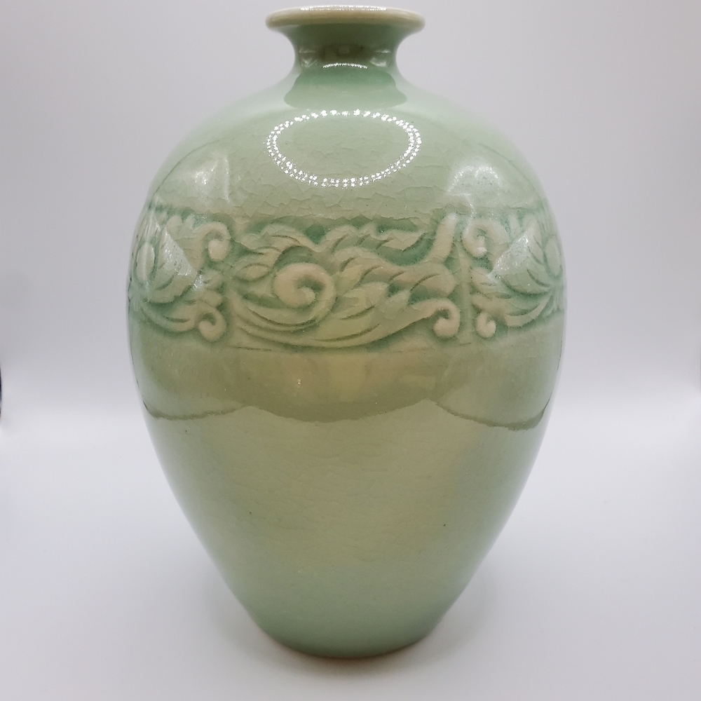 VINTAGE BAAN CELADON Pottery VASE. Embossed Design. Crackle Glaze. Cottagecore.